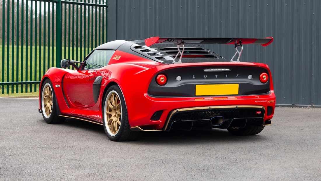 Cabriolet in Sunningdale, United Kingdom 3 - 17474297