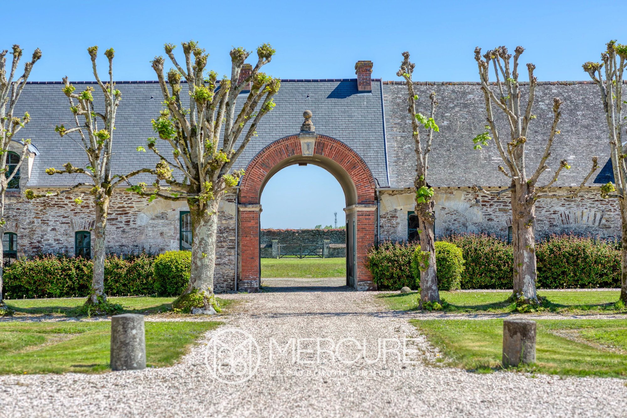 Proximity Bayeux Elegant 18th Century Chateau With 60 Ha Park