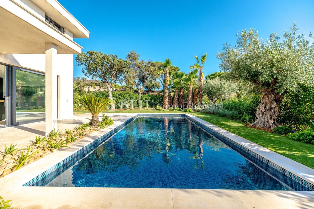 Villa in Ville-Les Saquedes-Le Bouillonnet, Sainte-Maxime, France 3 - 12627242