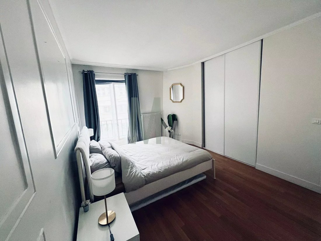 Apartment in Saint Philippe du Roule, Paris 8e Arrondissement, Paris 5 - 17471993