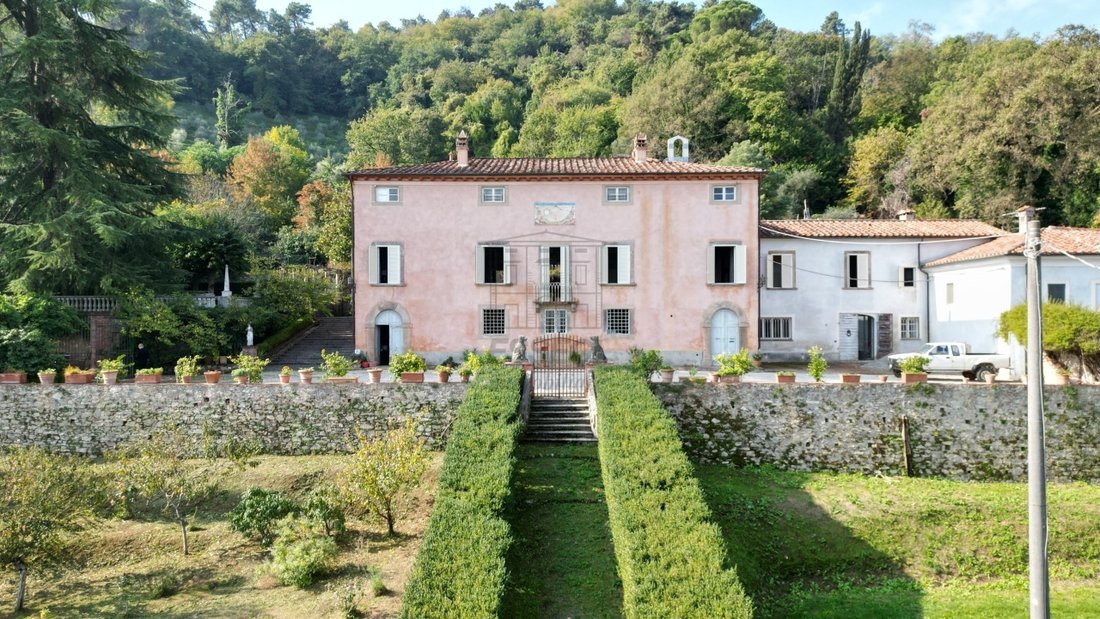 Villa in Heilige Maria del Giudice - San Lorenzo a Vaccoli, Lucca, Toskana 3 - 17473180