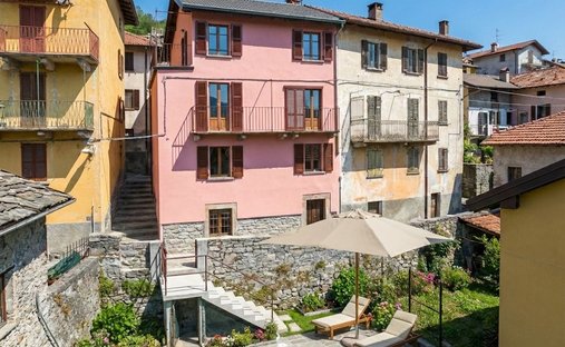 Maison de ville à Colonno, Lombardie, Italie 1