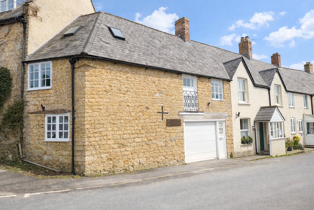 House in Broadwindsor, England 1 - 17472097