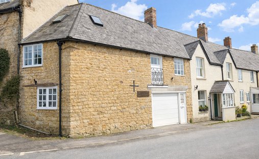 House in Broadwindsor, England 1
