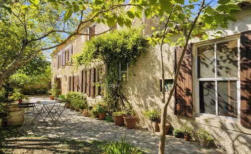 Country House in Mouriès, Provence-Alpes-Côte d'Azur, France 1
