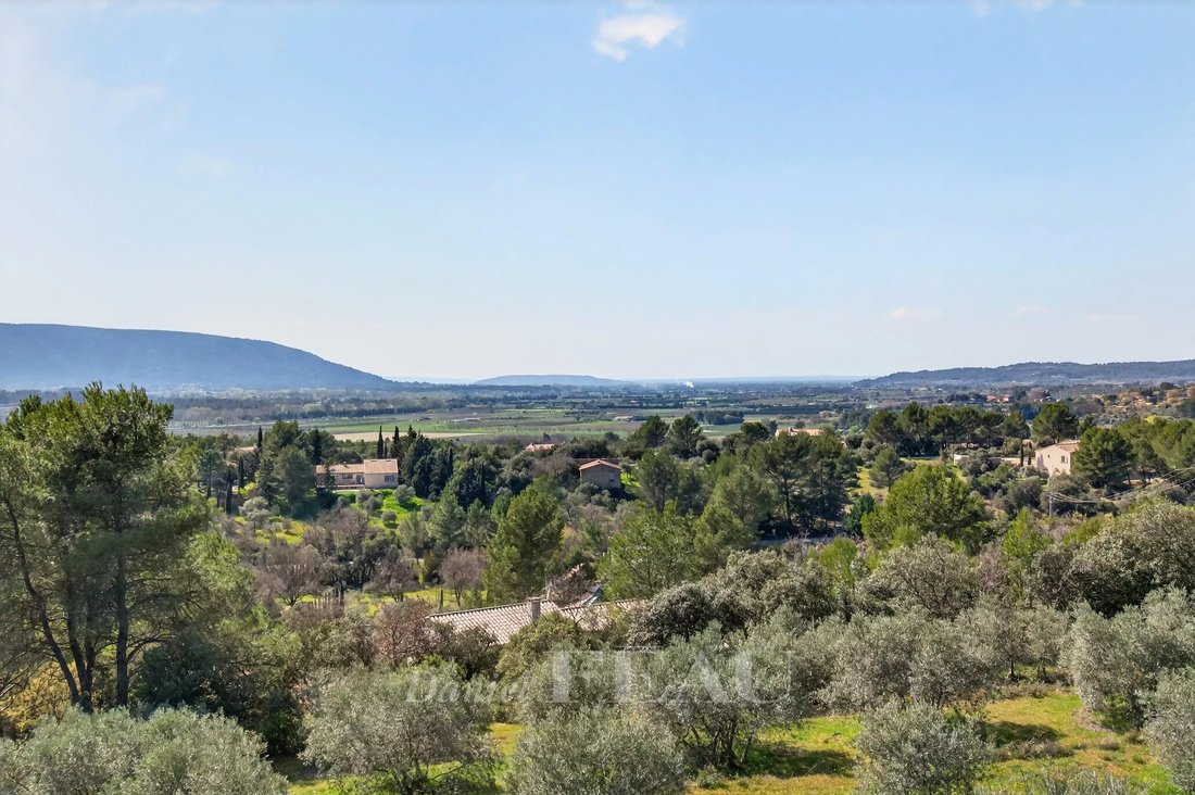 House in Gordes, Provence-Alpes-Côte d'Azur, France 2 - 17473843