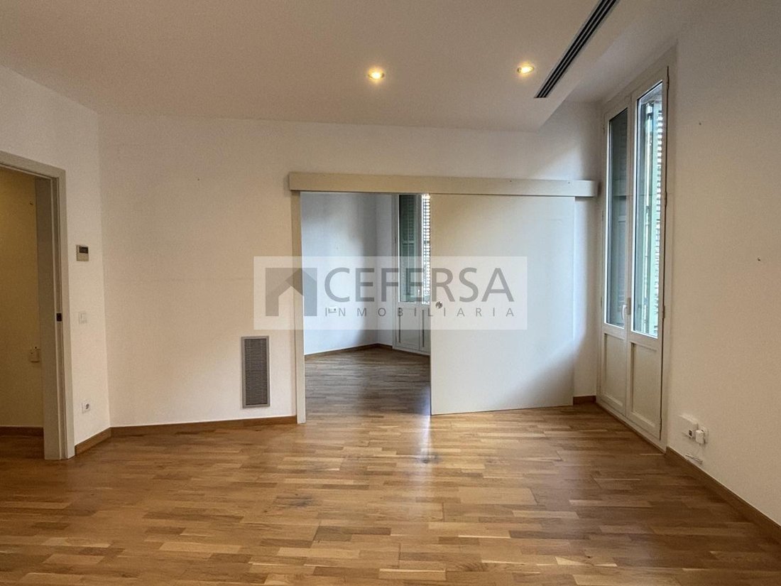 Apartment in Eixample, Barcelona, Spain 4 - 17474146