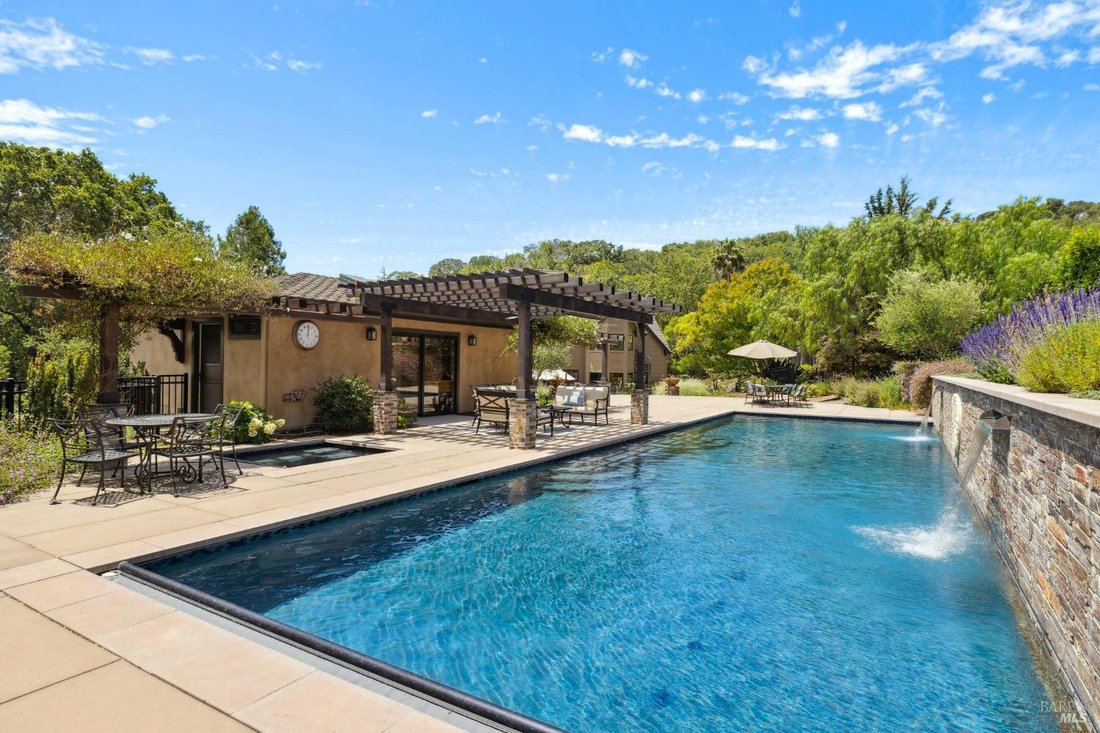 House in Petaluma, California, United States 1 - 17472797