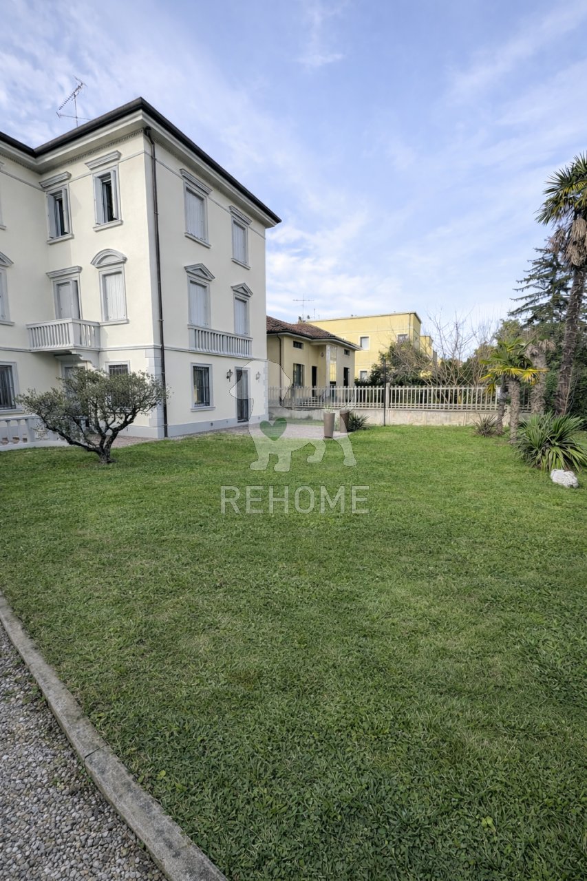 Villa in Pozzuolo del Friuli, Friuli – Venezia Giulia, Italy 2 - 17474499