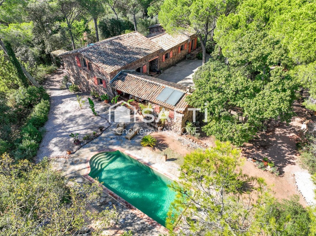 House in Ecarts, Roquebrune-sur-Argens, France 1 - 17474907