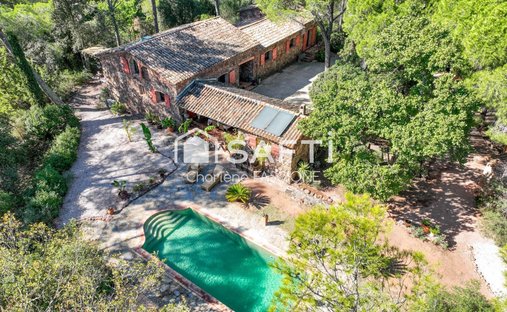 House in Ecarts, Roquebrune-sur-Argens, France 1