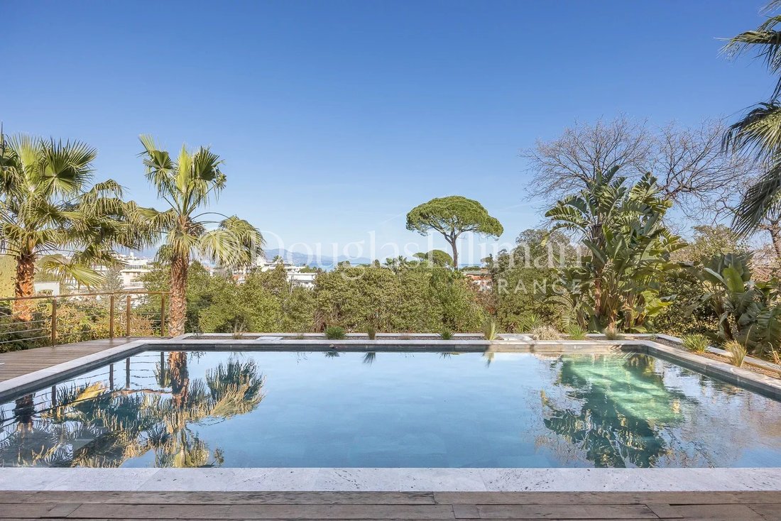 Villa in Juan les Pins-Gallice, Antibes, France 1 - 17471665