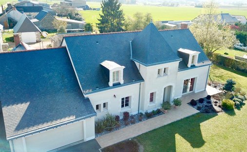 House in Ecouflant, Pays de la Loire, France 1