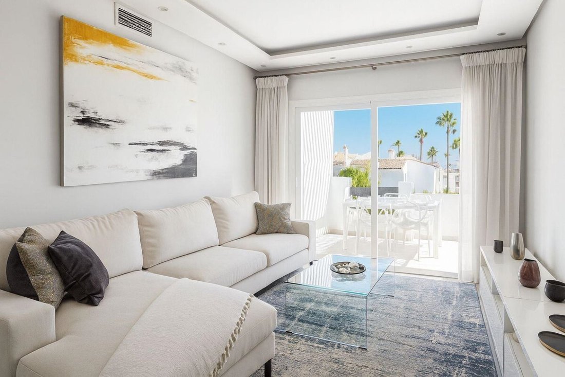 Apartment in Cancelada, Estepona, Andalusia 2 - 17471686