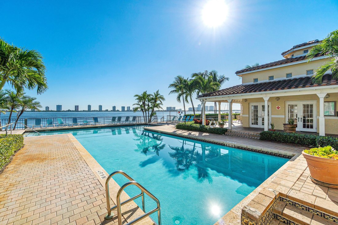 Condo in Lake Park, Florida, United States 1 - 17471741