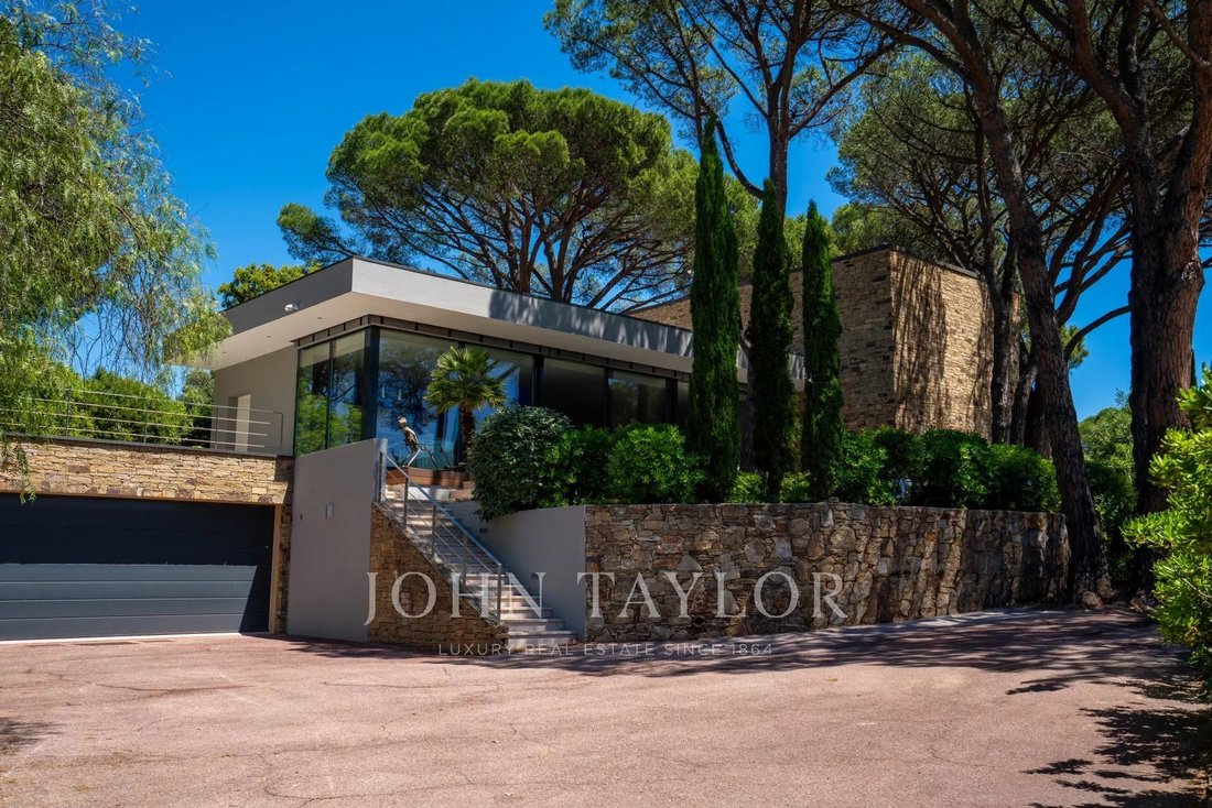 Villa in Nartelle-Noyer-Bellevue-bd des Sardinaux, Sainte-Maxime, France 2 - 15691943