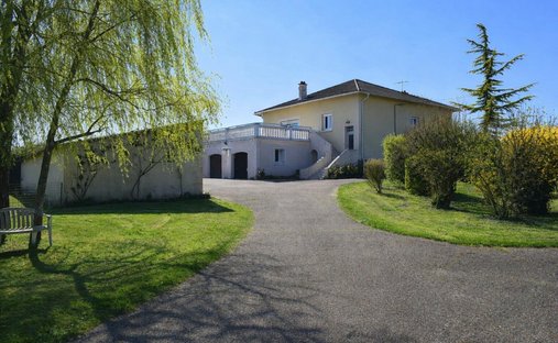 House in Prisse, Bourgogne – Franche-Comté, France 1