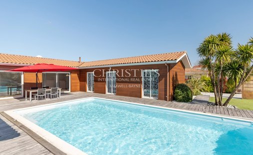 House in Biscarrosse, Nouvelle-Aquitaine, France 1