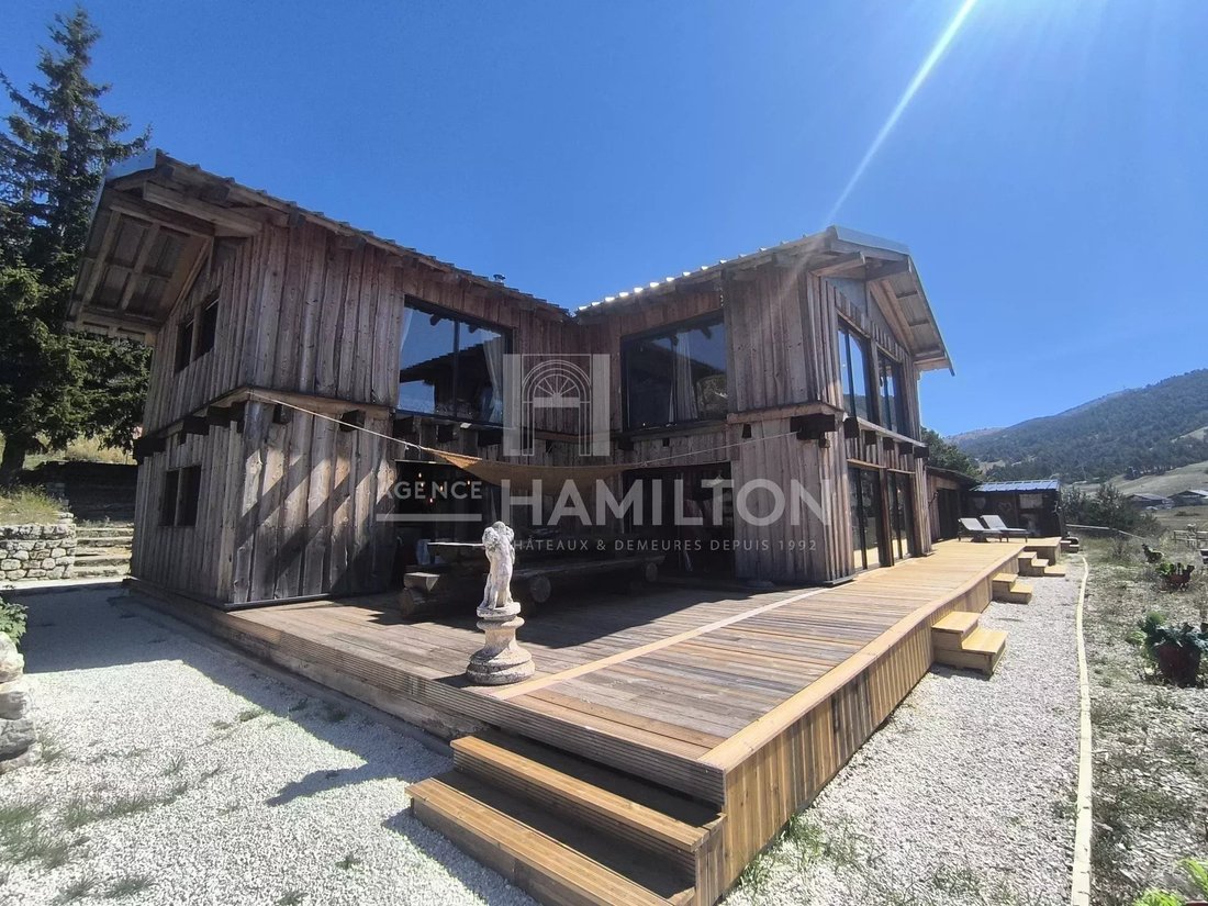 Chalet in La Roque-en-Provence, Provence-Alpes-Côte d'Azur, France 3 - 14967466
