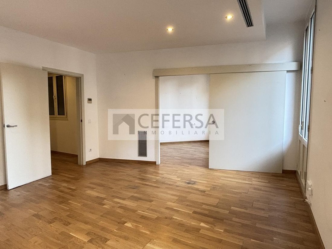 Apartment in Eixample, Barcelona, Spain 3 - 17474146