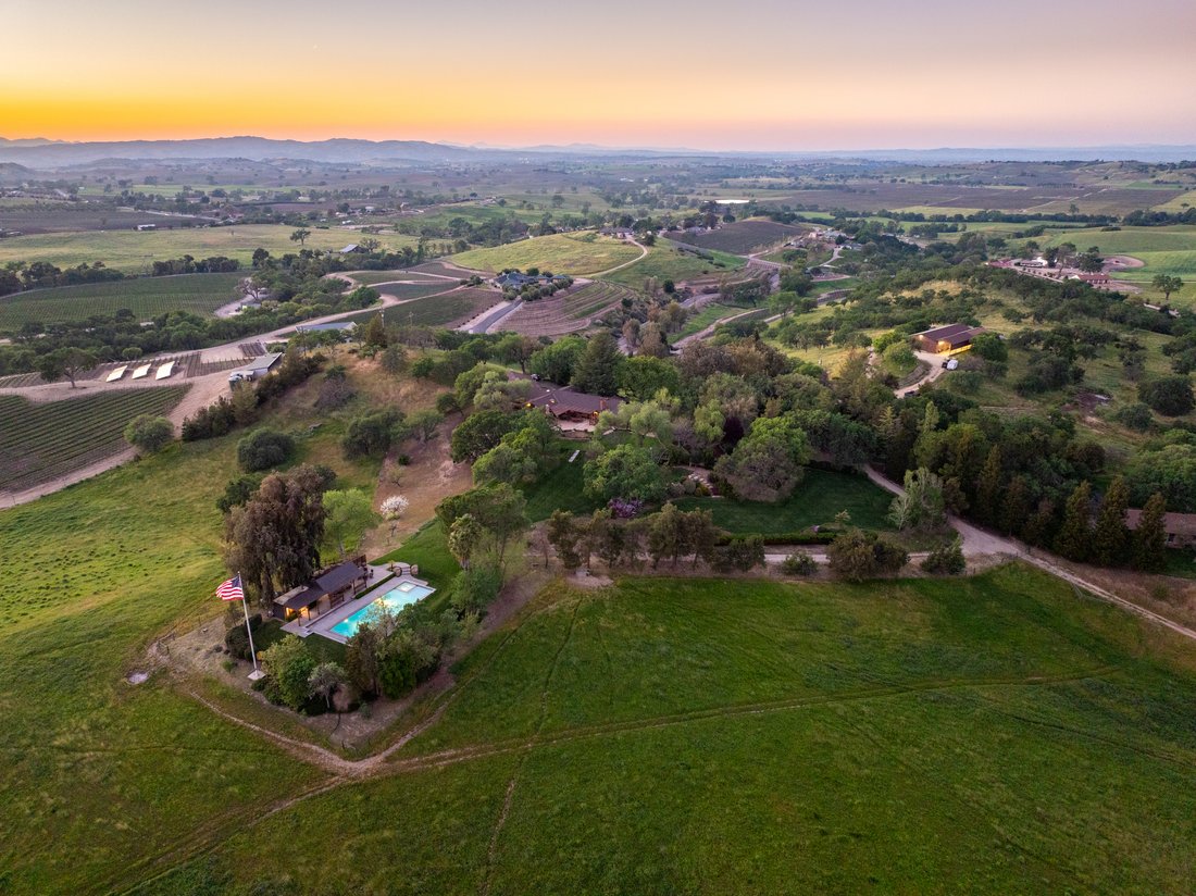 House in Templeton, California, United States 2 - 17472292