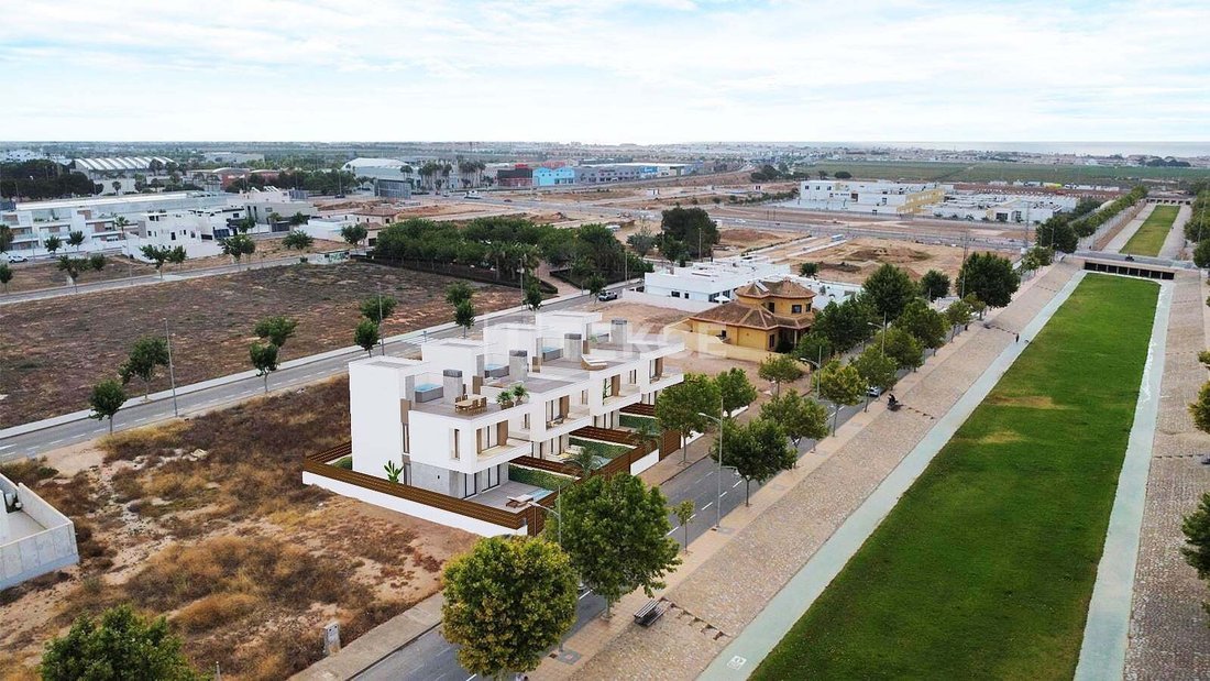 Villa in Pilar de la Horadada, Valencian Community, Spain 4 - 17474245