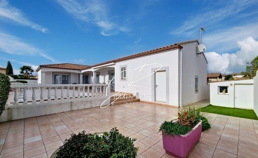 Casa a Periferia, Serignan, Francia 1