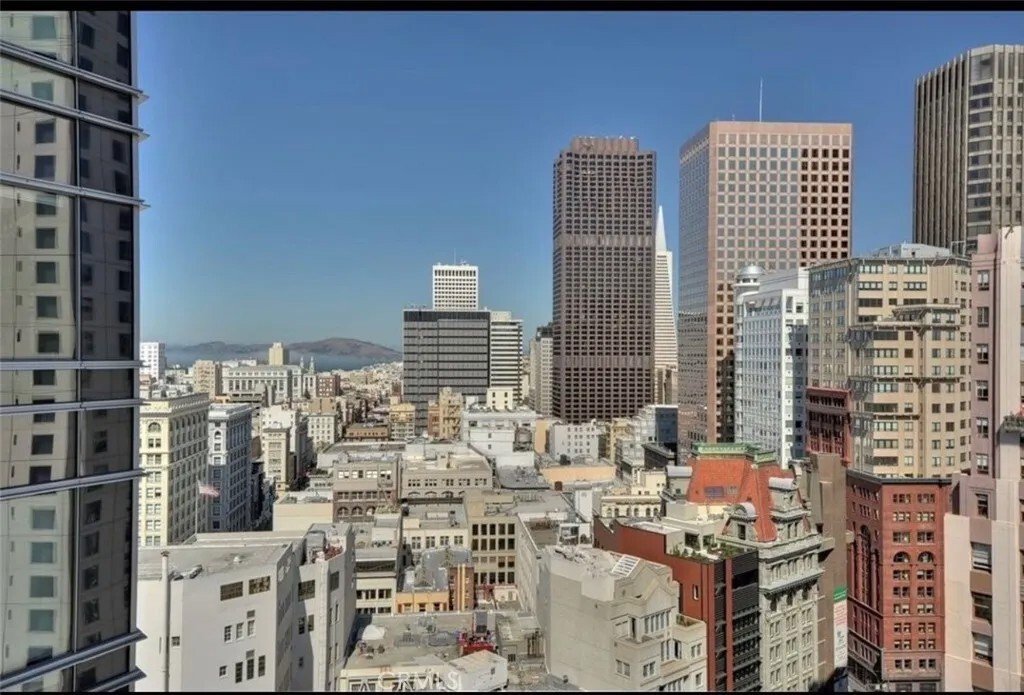 Condo in San Francisco, California, United States 4 - 16718221