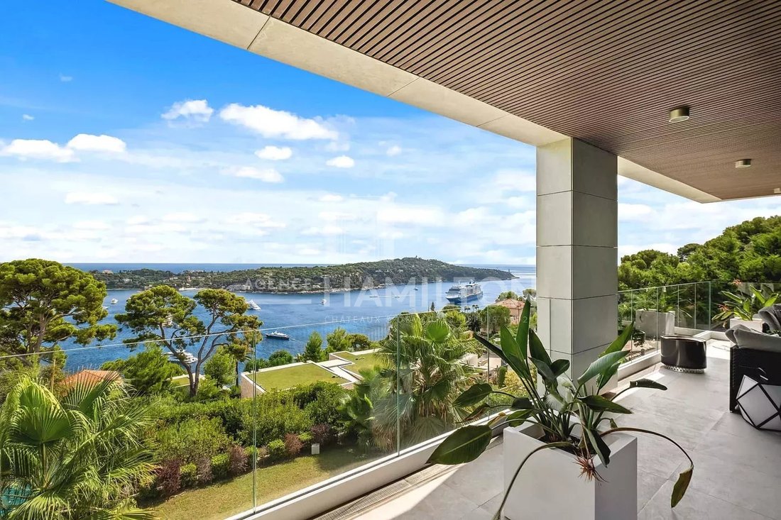 Villa in Nice, Provence-Alpes-Côte d'Azur, France 1 - 15483740