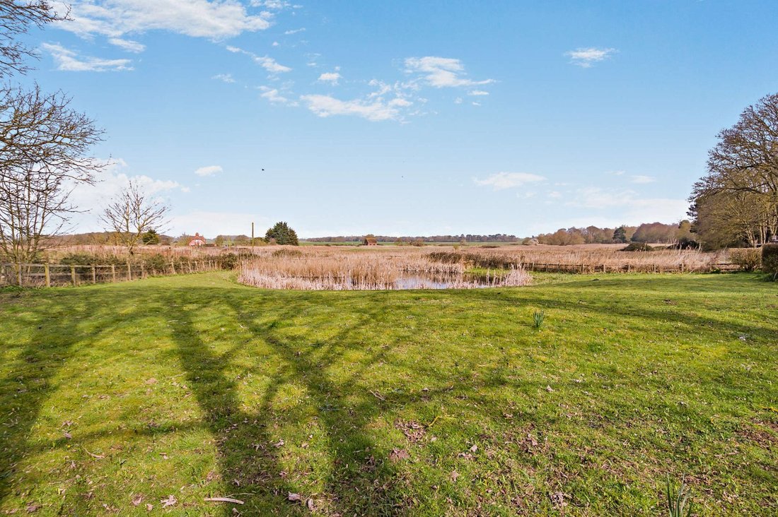 House in Bawdsey, England 3 - 17380980