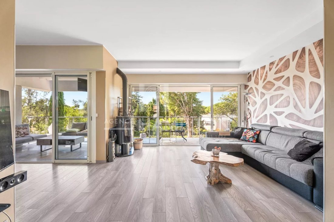 House in Vaug, Villeneuve-Loubet, France 3 - 16369064
