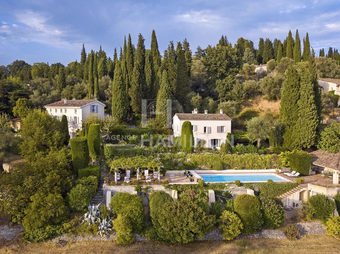 House in Grasse, Provence-Alpes-Côte d'Azur, France 1 - 15966207