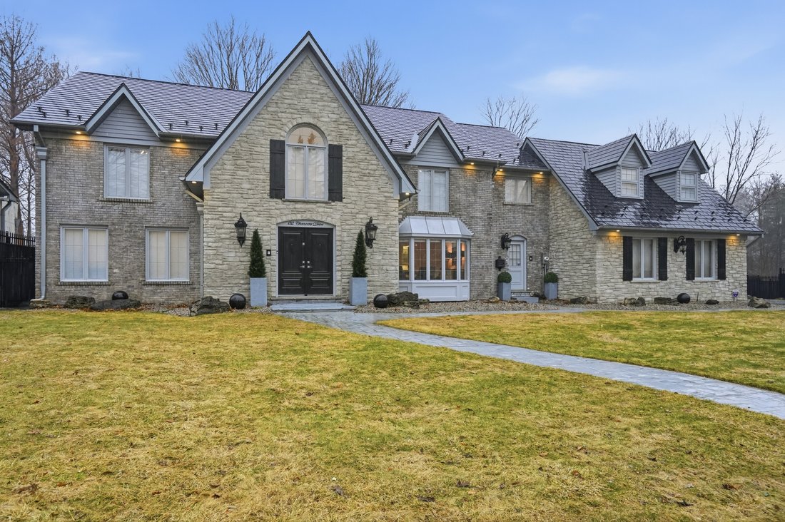 House in Hamilton, Ontario, Canada 1 - 17470633