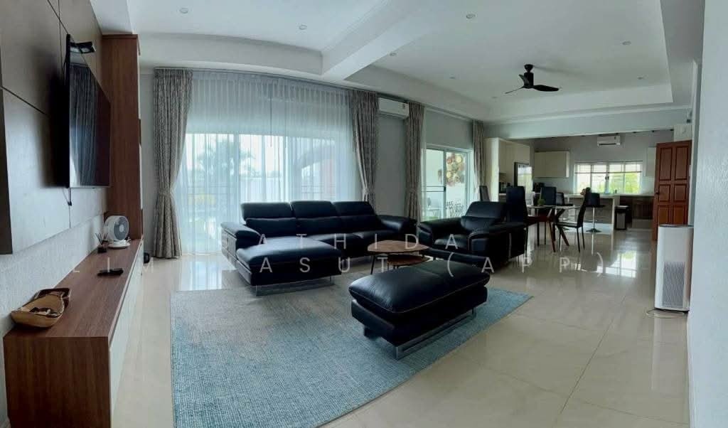 Villa in Pong, Chon Buri, Thailand 2 - 17472526