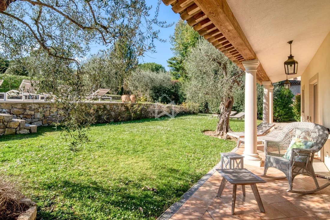 Villa in Les Indes les-Groulles, Mouans-Sartoux, France 4 - 17472017
