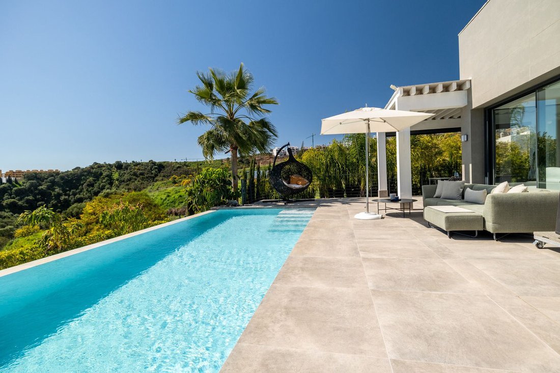 Villa in Estepona, Andalusia, Spain 2 - 17472204
