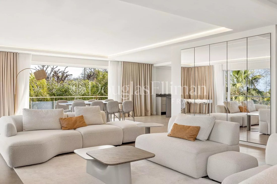 Villa in Juan les Pins-Gallice, Antibes, France 2 - 17471665