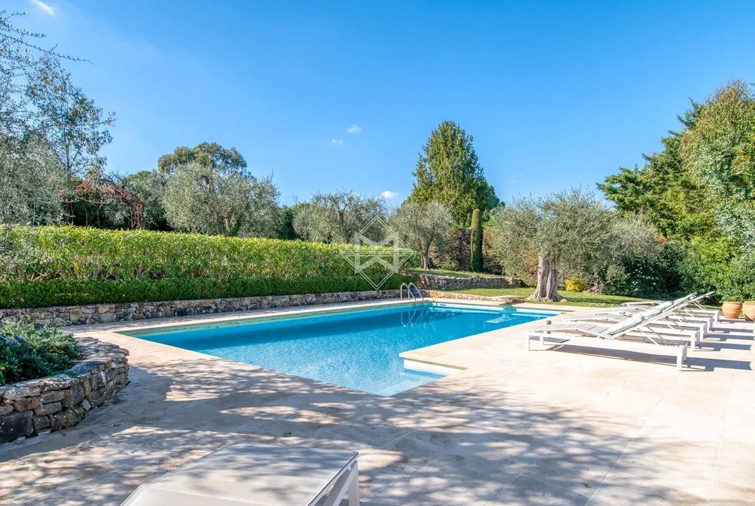 Villa in Les Indes les-Groulles, Mouans-Sartoux, France 2 - 17472017