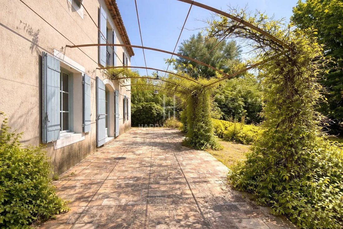 House in Maussane-les-Alpilles, Provence-Alpes-Côte d'Azur, France 3 - 15889889