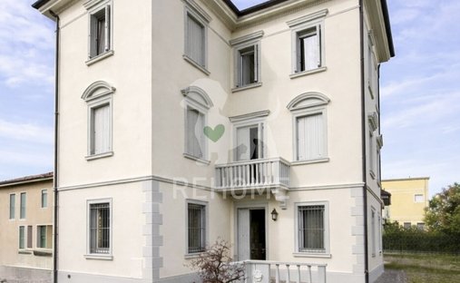 Villa in Pozzuolo del Friuli, Friuli – Venezia Giulia, Italy 1