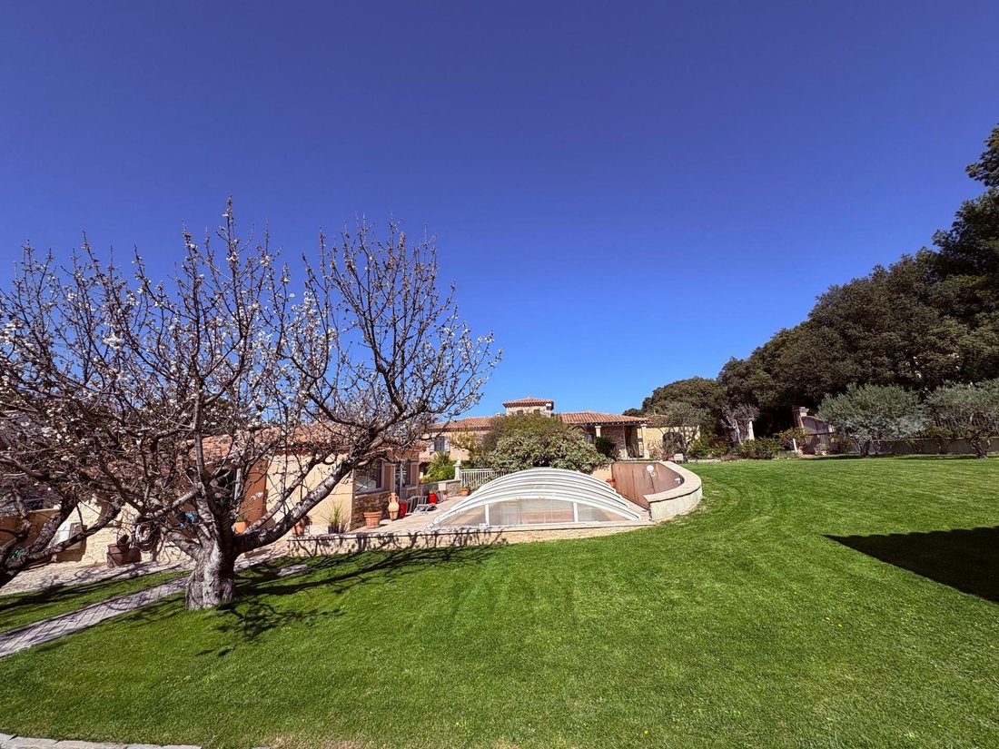 House in Vacqueyras, Provence-Alpes-Côte d'Azur, France 3 - 17474890