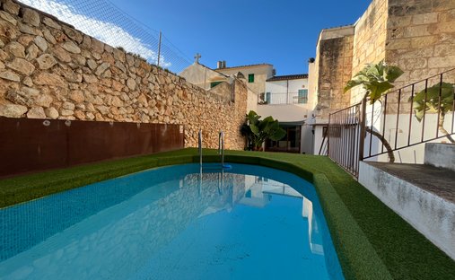 Townhouse in sa Pobla, Balearic Islands, Spain 1