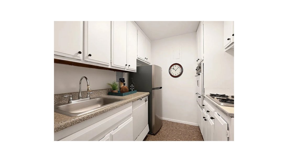 Co Op in New York, New York, United States 3 - 17471681