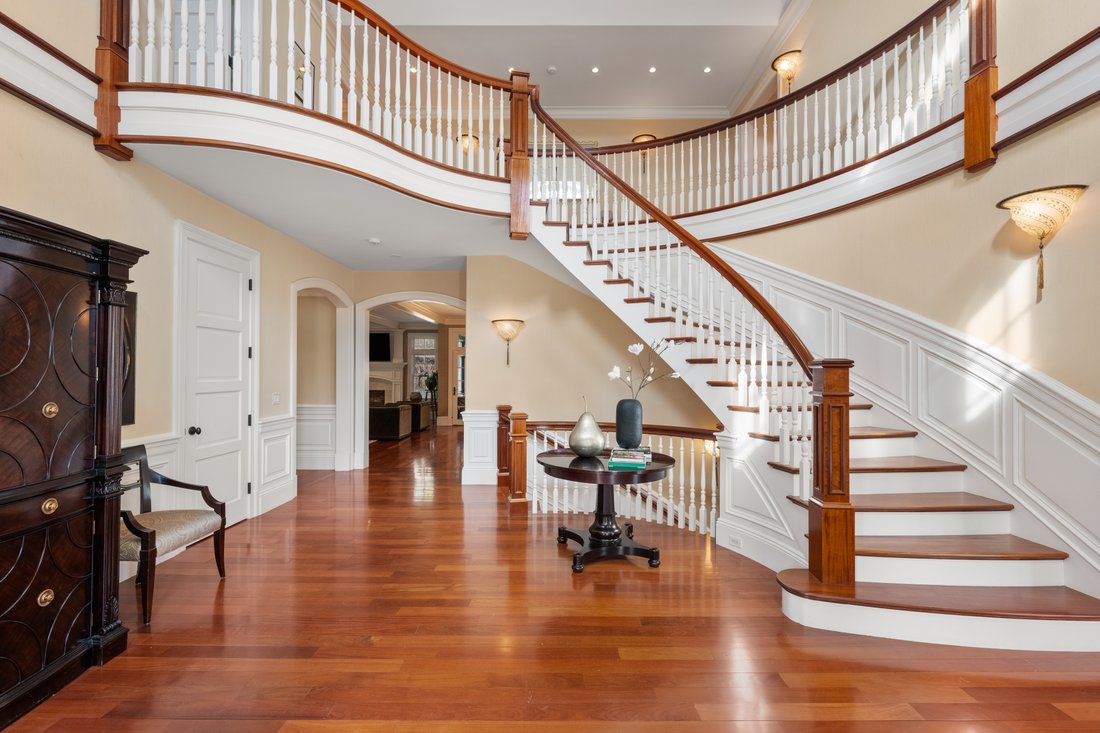 House in Weston, Massachusetts, United States 4 - 17470628
