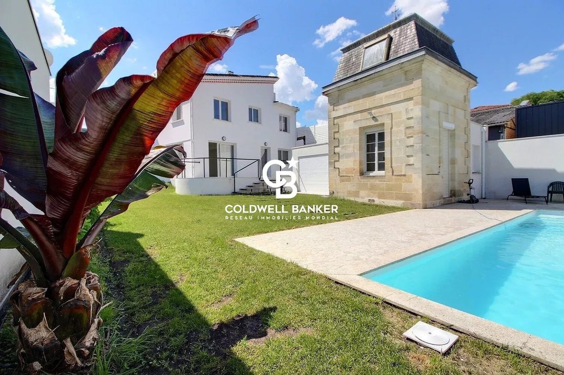 House in Villenave-d'Ornon, Nouvelle-Aquitaine, France 1 - 15635307
