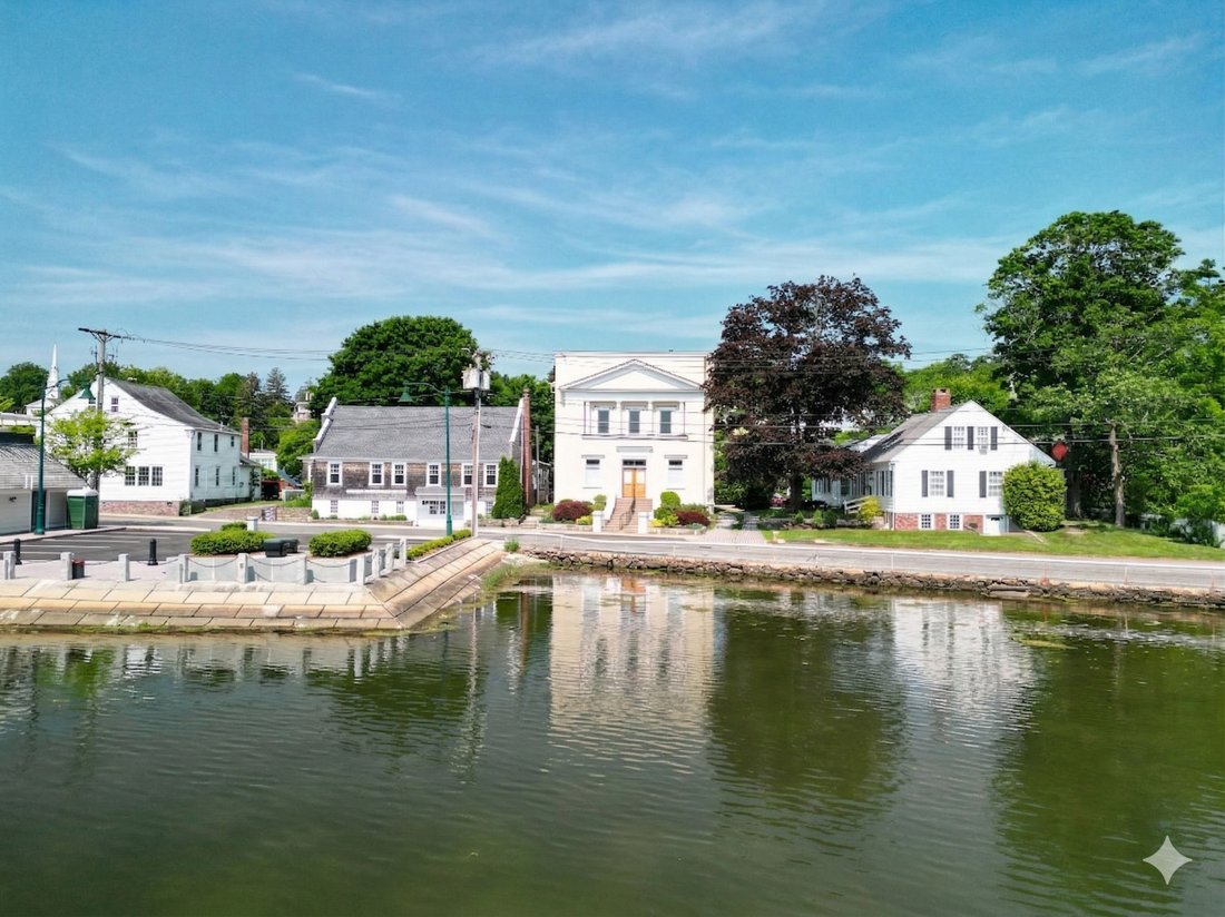 House in Groton, Connecticut, United States 3 - 17472449