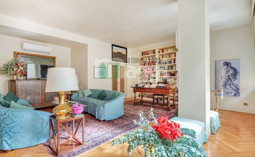 Apartment in Garibaldi - Porta Venezia, Milan, Lombardy 1