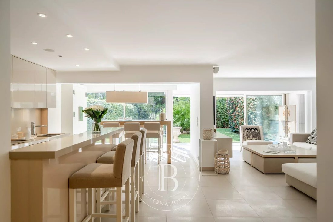Apartment in Cannes, Provence-Alpes-Côte d'Azur, France 2 - 17472024