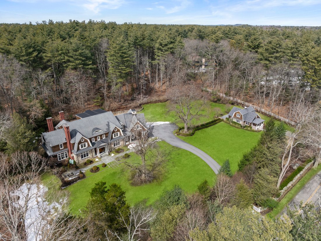 House in Weston, Massachusetts, United States 1 - 17470628