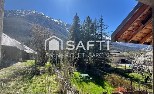 House in Le Monêtier-les-Bains, Provence-Alpes-Côte d'Azur, France 1